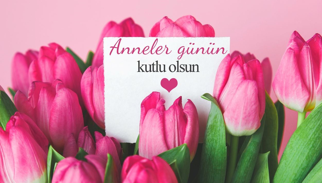anneler gunu bildirileri 2025 fotografli en hos manali duygusal kisa ve kalplere dokunan anneler