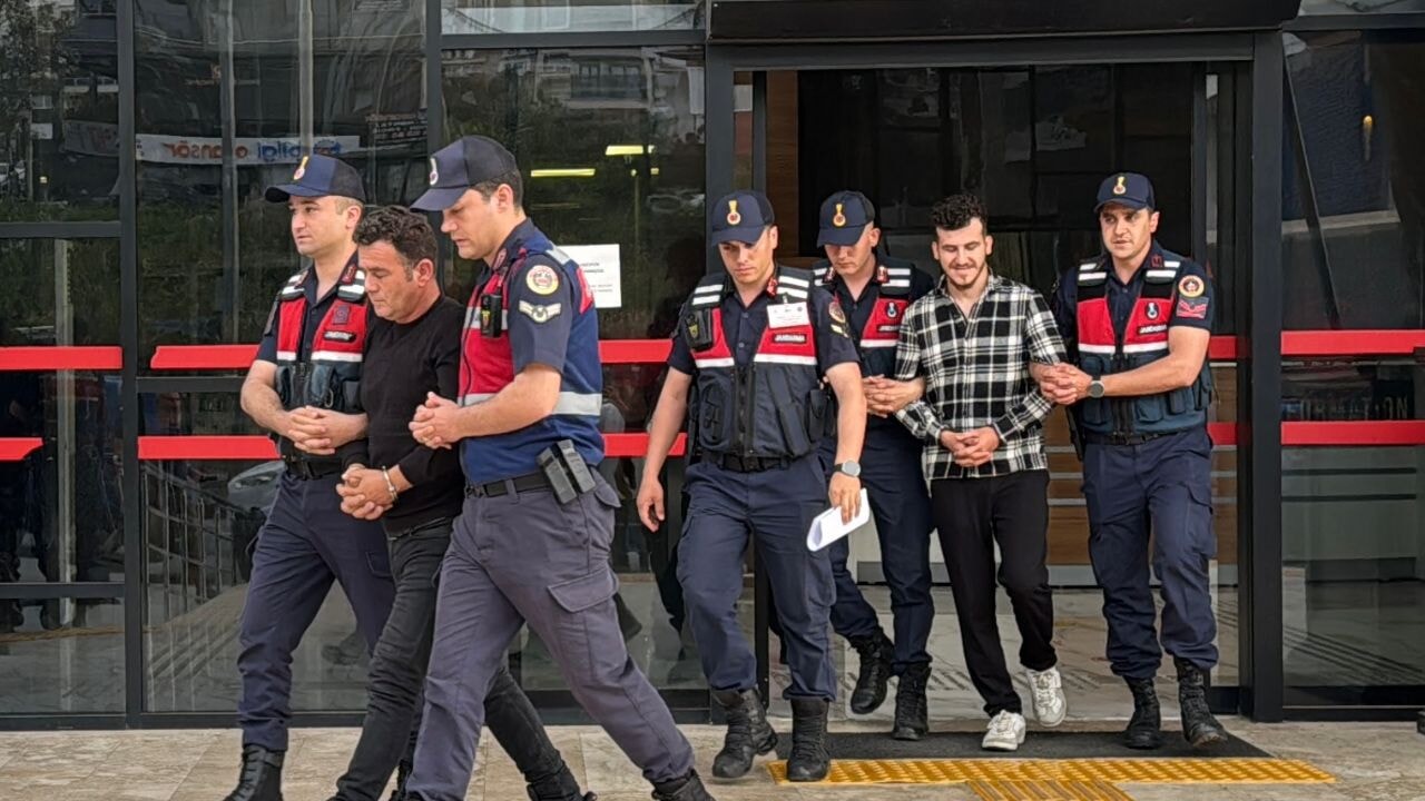 antalyada aile boyu cinayet Vjm24arm