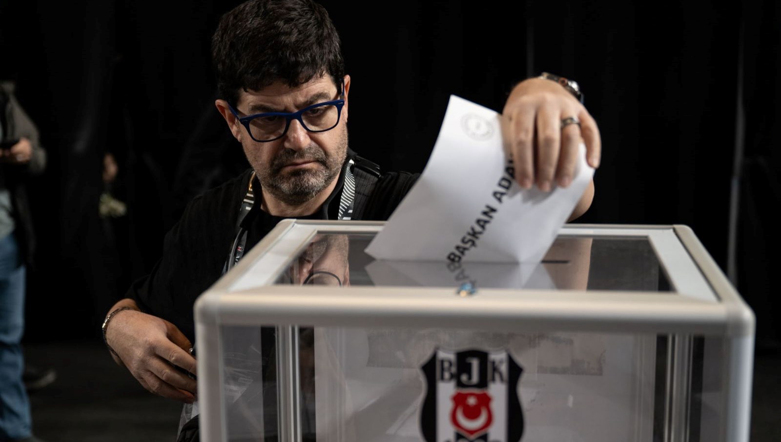 besiktas baskani kim oldu besiktas baskanlik secimini kim kazandi oy sayimi saat kacta baslayacak 8P3nZG1G