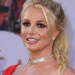 britney spearsin olayli ucak seyahati sigara icti vazifeliler uyardi eA5mInn5