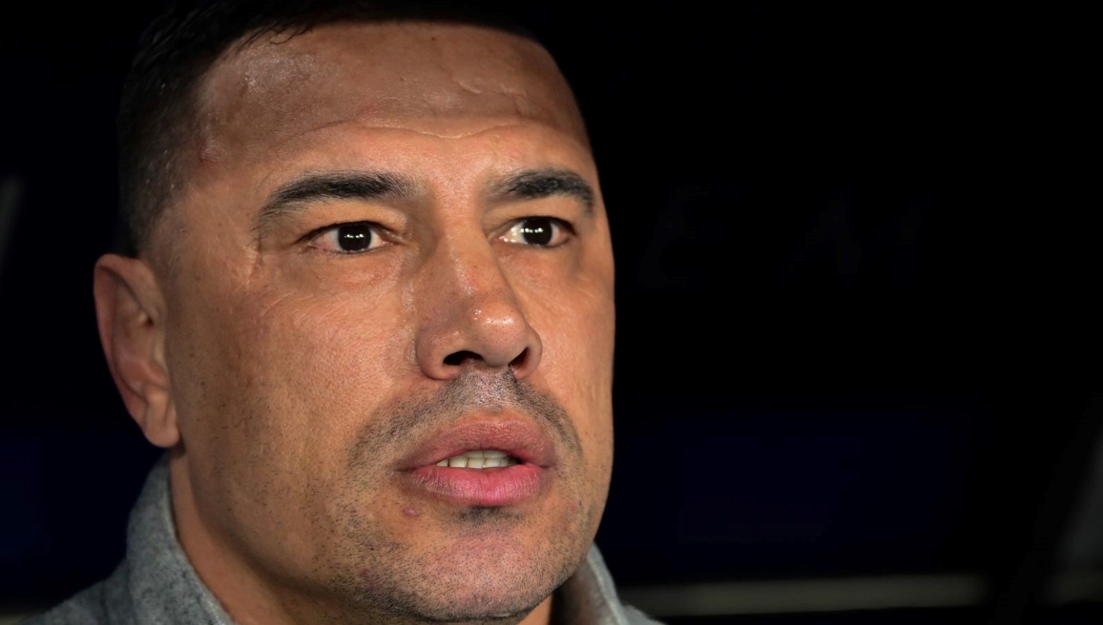 cagdas atani sinirlendiren soru fenerbahceye karsi penaltiyi ben kacirdim bilerek kacirdim ayip ediyorsunuz AP8V8J4i