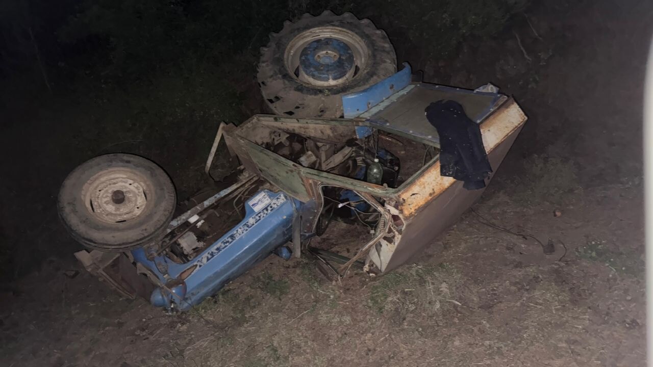 Çanakkale'de traktör faciası! 80 yaşındaki çiftçi hayatını kaybetti 71 canakkalede traktor faciasi 80 yasindaki ciftci hayatini kaybetti k5sGyN92