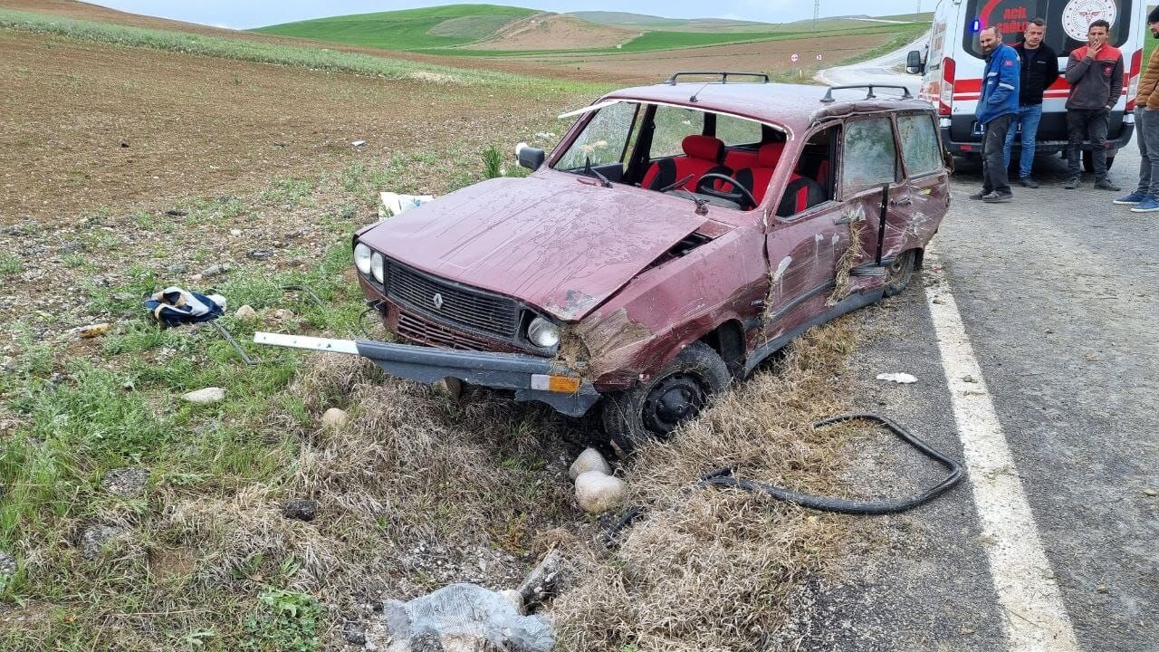 corumda kaza alarmi otomobil takla atti zIjF84H2