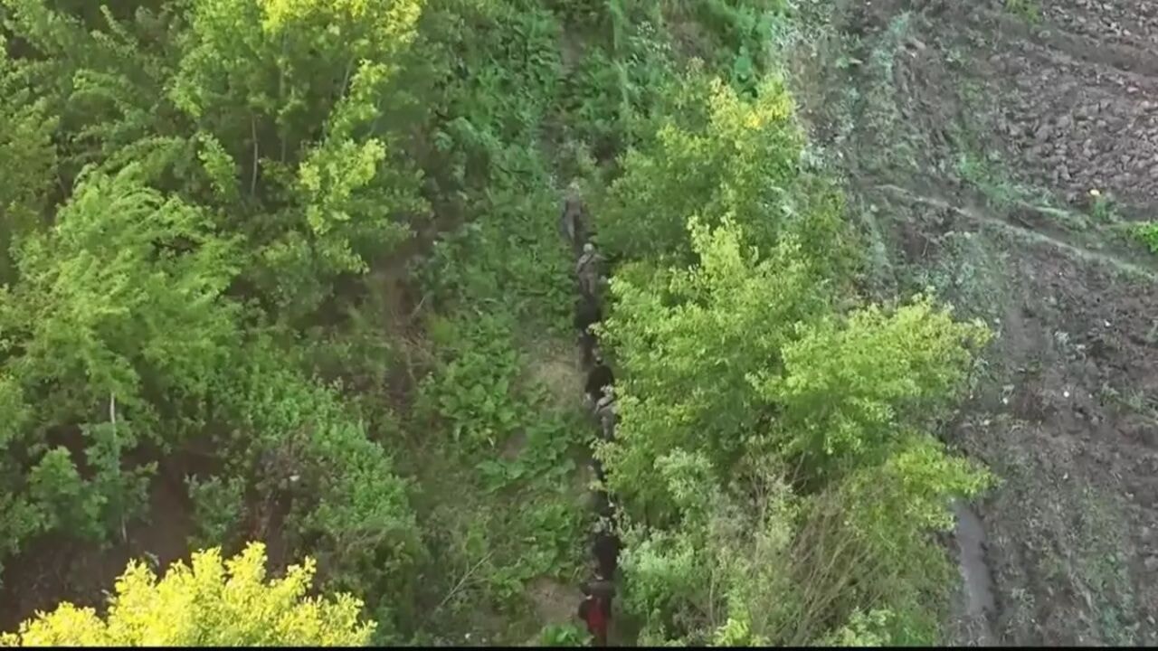 diyarbakirda su alti polisleri ve helikopter destekli dev operasyon 6wMKk1mZ