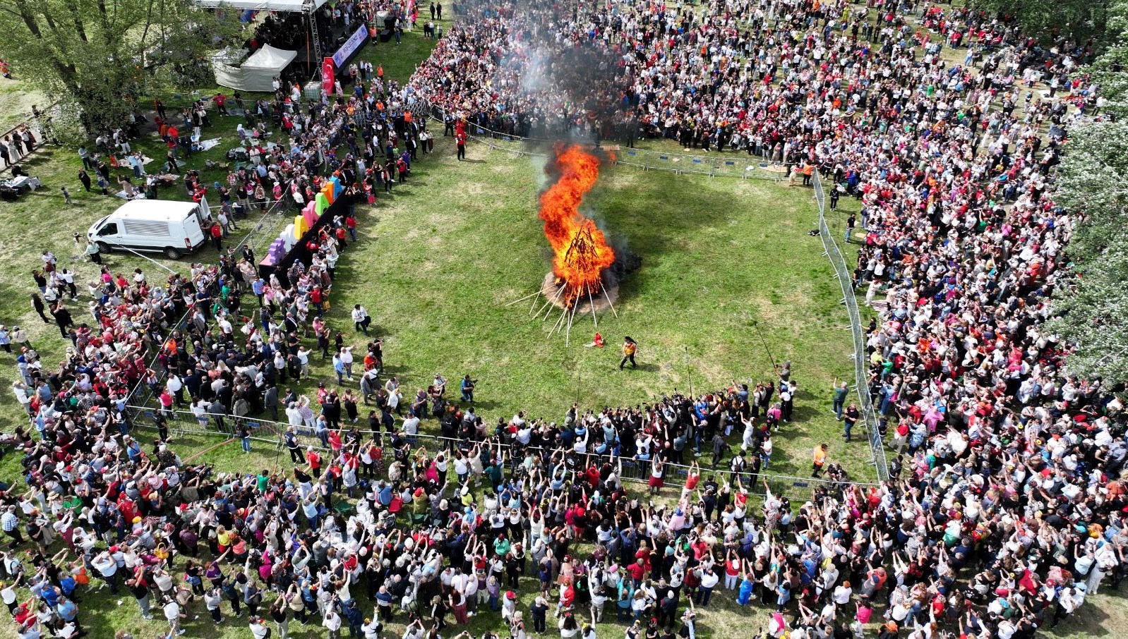 Edirne'de Kakava ateşi yakıldı 71 edirnede kakava atesi yakildi fulgLh21