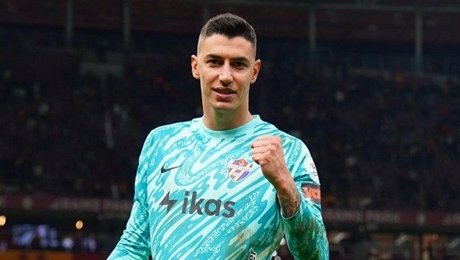 Galatasaray savları vardı: Eyüpspor, Berke Özer'in kontratını uzattı 71 galatasaray savlari vardi eyupspor berke ozerin kontratini uzatti Qmq825KC