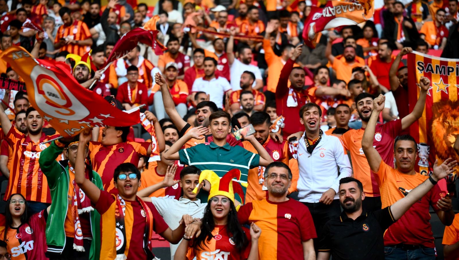 Galatasaray'da kutlama hazırlıkları: Adresler muhakkak oldu 71 galatasarayda kutlama hazirliklari adresler muhakkak oldu ZtshjpLG