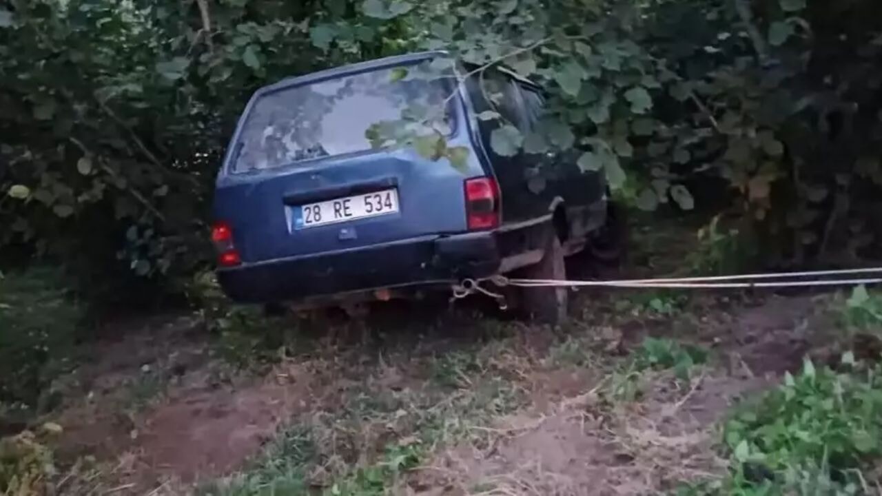 giresunda kontrolden cikan arac olume surukledi yBzAUiqE