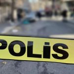 istanbulda maskeli iki kisi cocuk parkini kana buladi tW3mAZJX