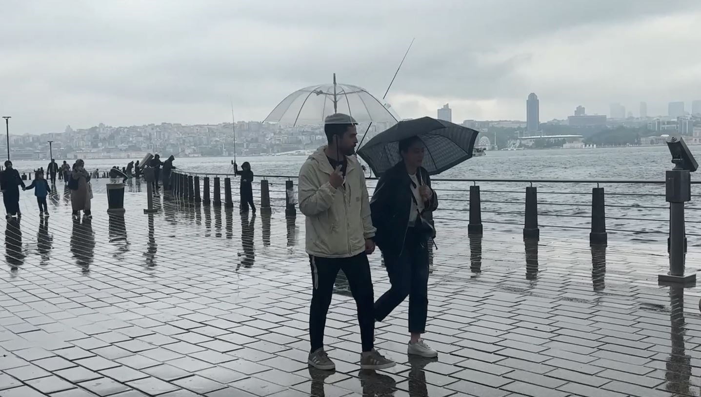 İstanbul'da sağanak yağış pazar günü de tesirli olacak 71 istanbulda saganak yagis pazar gunu de tesirli olacak Ue7VsChN