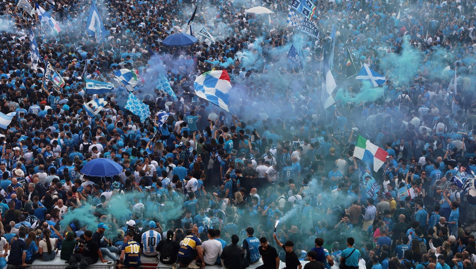 italya liginde sampiyon napoli zaB4V62j