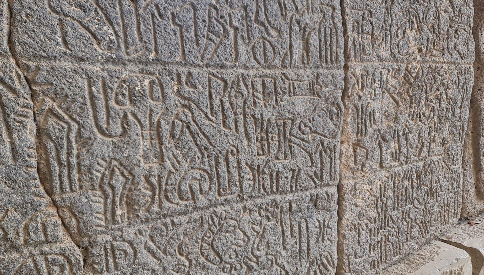 karatepe aslantas yazitlari unesco dunya bellegi milletlerarasi kutugune kaydedildi MC8cEcbY