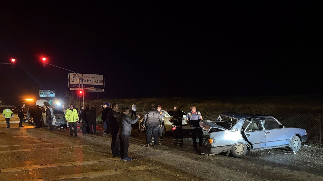 kastamonuda korkunc zincirleme kaza fZIDI4TY