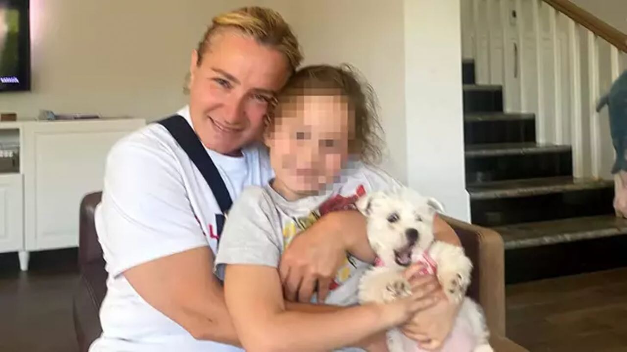 kizini babasiyla goruse 43 dakika gec goturen anne cezaevine girdi 8mg3jQJ1