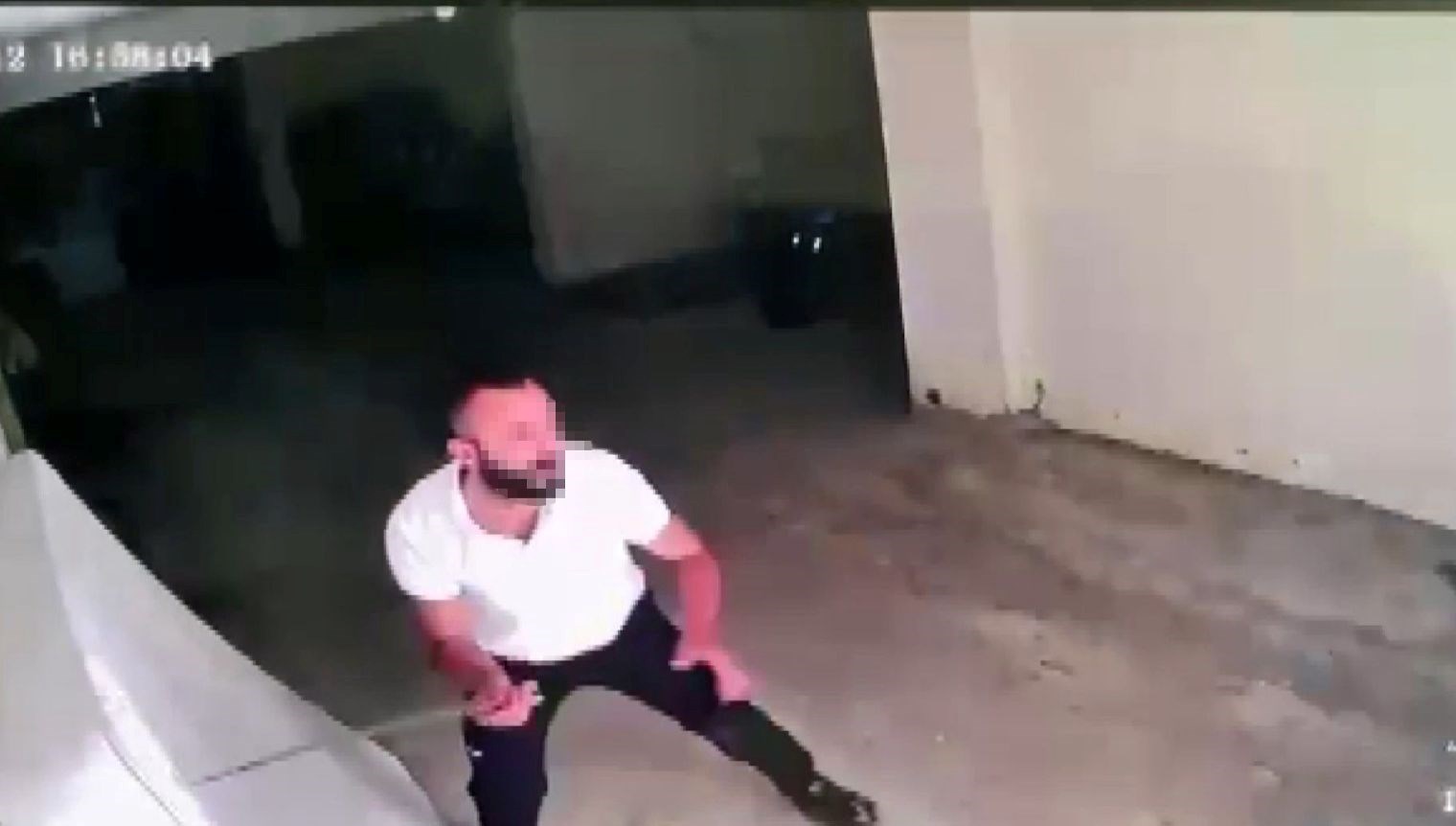 Palalı komşu dehşeti: Baba ve oğlunu hastanelik etti 71 palali komsu dehseti baba ve oglunu hastanelik etti 3CnaKCmd