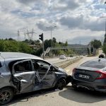 sakarya d 100de dehset araclar kavsakta carpisti H9b7PcUk