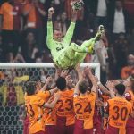 sampiyon galatasaray sezonu galibiyetle kapatti dev gosteriden detaylar 7exOgq3L