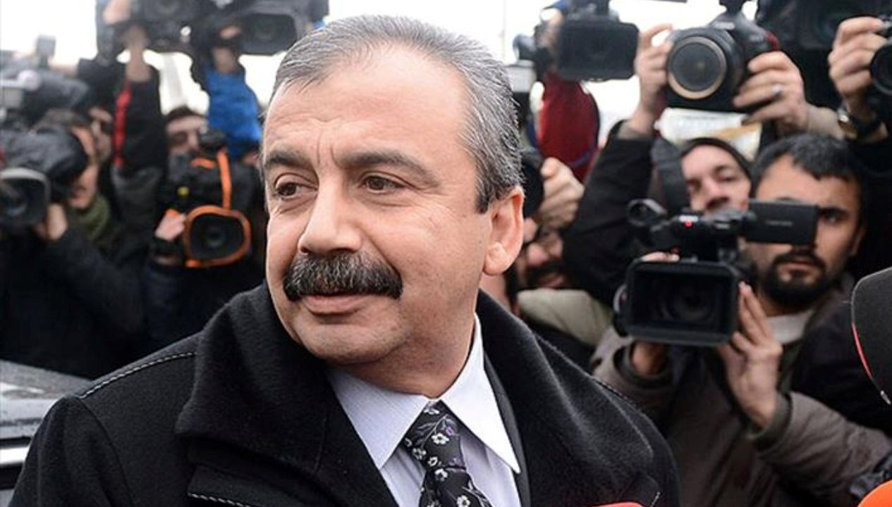 sirri sureyya baskan kimdir oldu mu dem parti istanbul milletvekili sirri sureyya baskanin hayati 6KAzS9fp