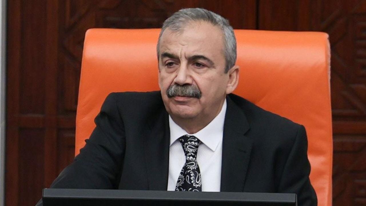 Sırrı Süreyya Önder hayatını kaybetti 71 sirri sureyya onder hayatini kaybetti rZweeHVX