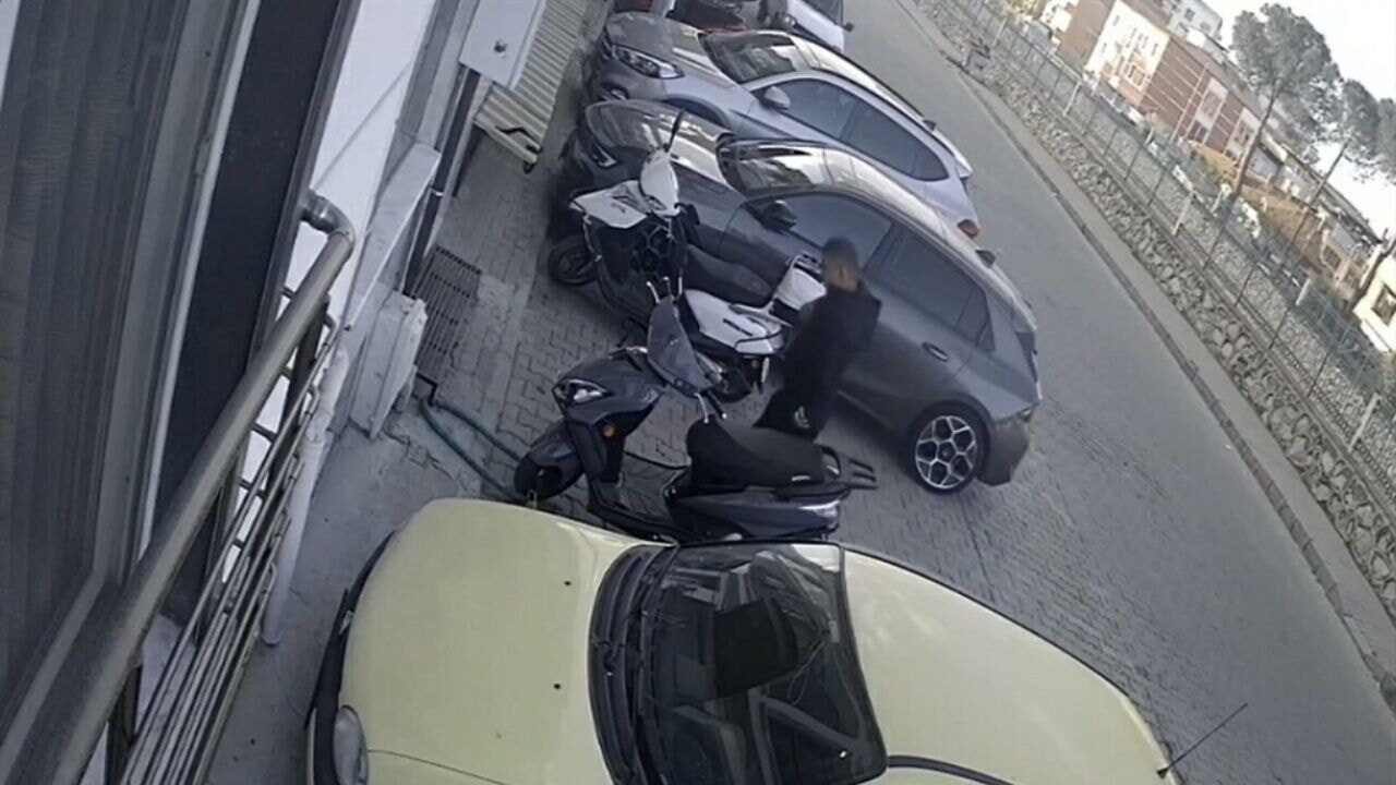 supheli itfaiyecinin yeni goruntuleri ortaya cikti yjNcI8wd