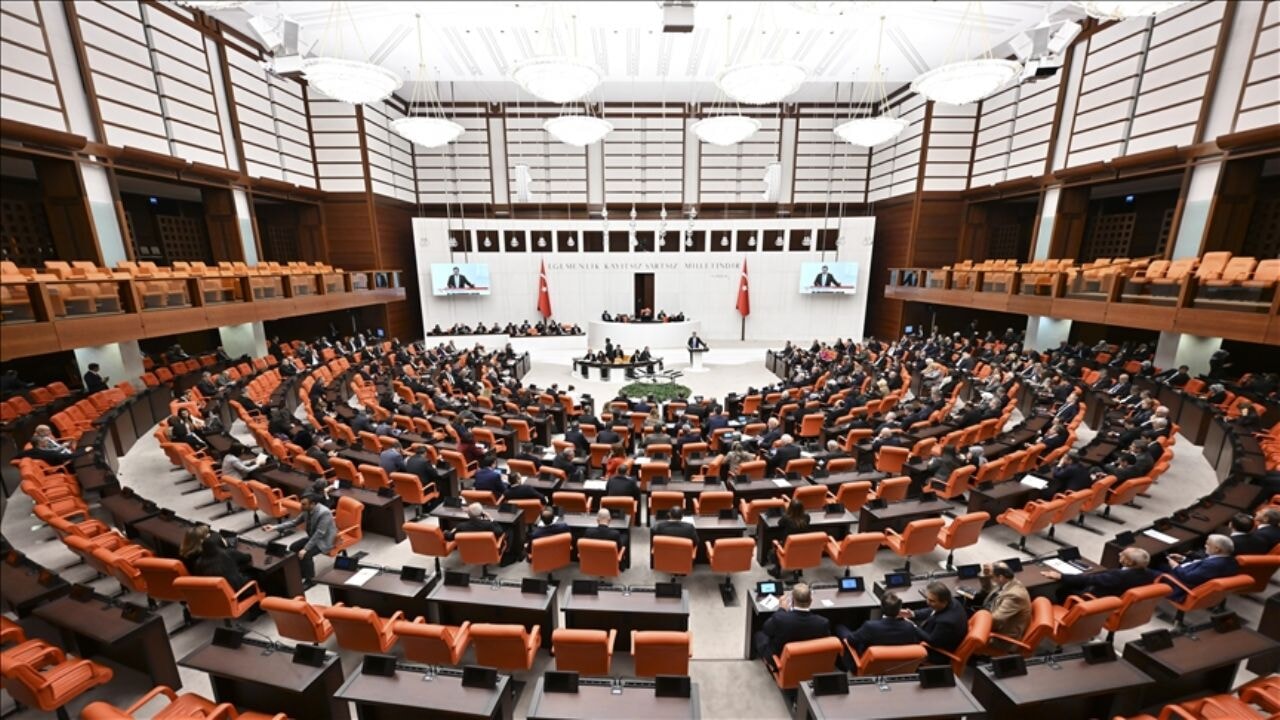 yeni yasa mecliste kabul edildi jMJtr61c