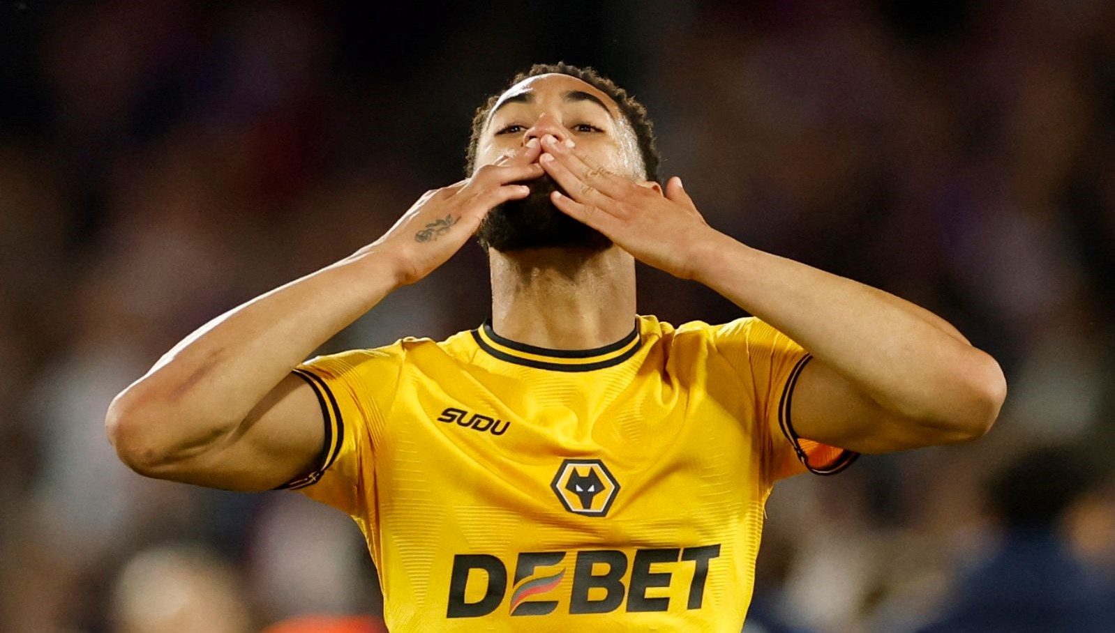 75 milyon euroluk transfer resmen aciklandi manchester united duyurdu SDyHr5kz