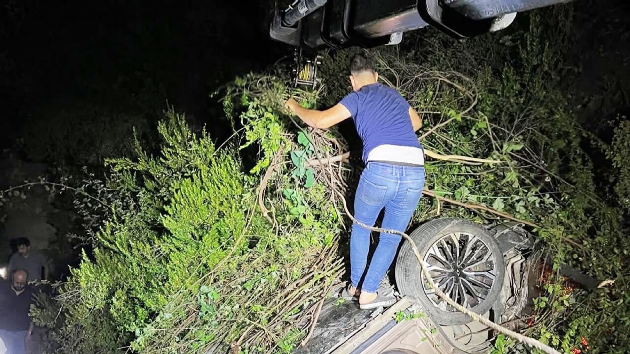 antalya alanyada feci kaza arac ucuruma dustu can kaybi var
