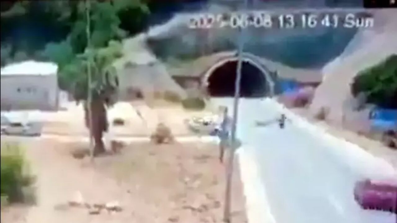 antalyada trafik faciasi tunel girisinde 6 kisilik kaza qnBwez7d