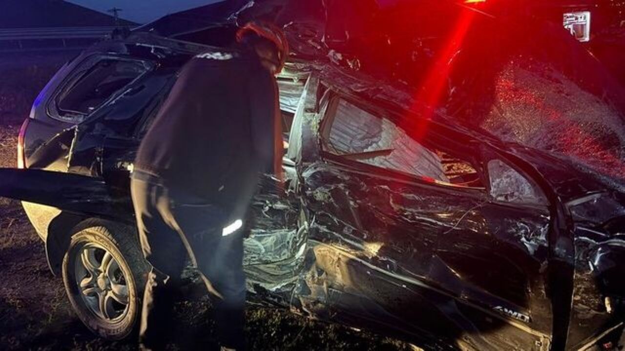 ardahan cildir yolunda facia cip ile tirin carpismasinda can kayiplari 9lNJ7bMb