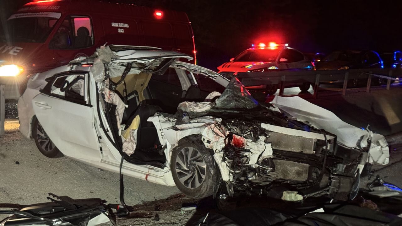 balikesirde feci trafik kazasi olu ve yaralilar var 75FeeKaE