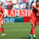 benfica 37 yasindaki kaptaninin mukavelesini uzatti OcBGagzu
