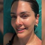 berguzar korelden bikinili tatil pozlari dikkat cekti 4FNR4xfP