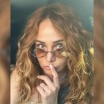 burcin terzioglu bodrumda bikinisiyle goz kamastirdi awzsNYG6