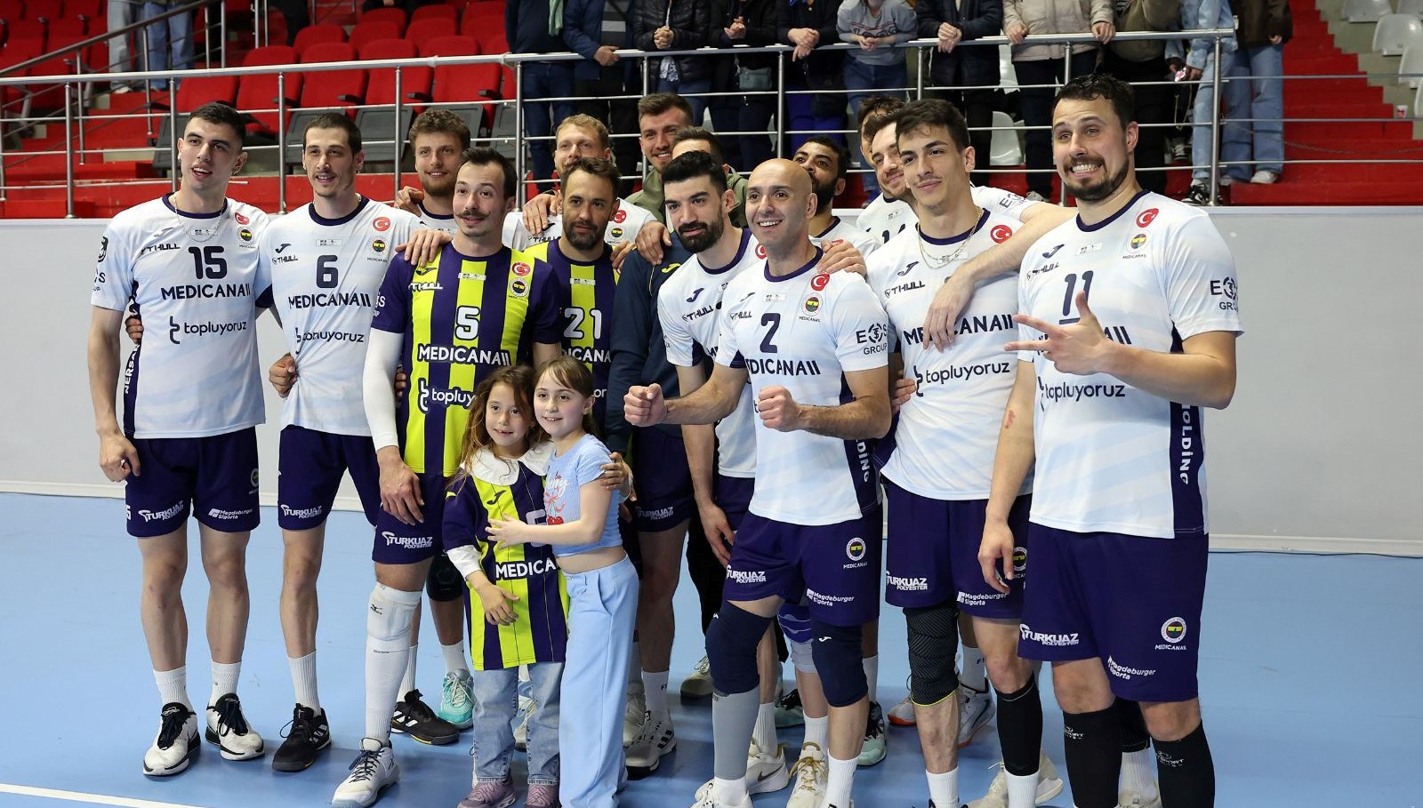 Fenerbahçe Medicana'da 10 ayrılık birden! 71 fenerbahce medicanada 10 ayrilik birden 6FpLXlLT