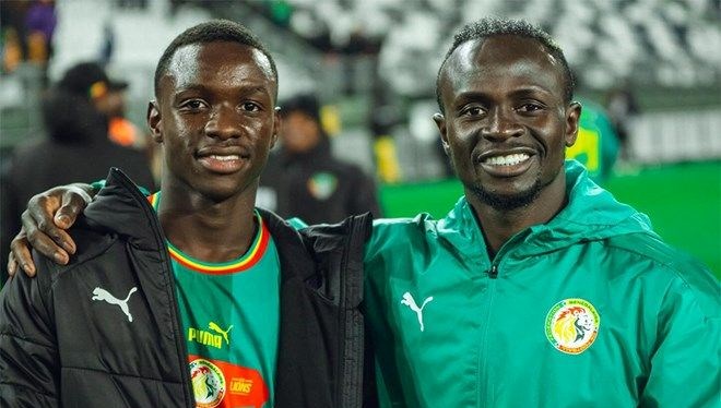 Fenerbahçe'den yeni dönemin birinci transferi: Amara Diouf, İstanbul'a geldi 71 fenerbahceden yeni donemin birinci transferi amara diouf istanbula geldi wzc6Bssz