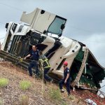 gebzede korkunc trafik kazasi tir devrildi olu ve yaralilar var VarfhIus