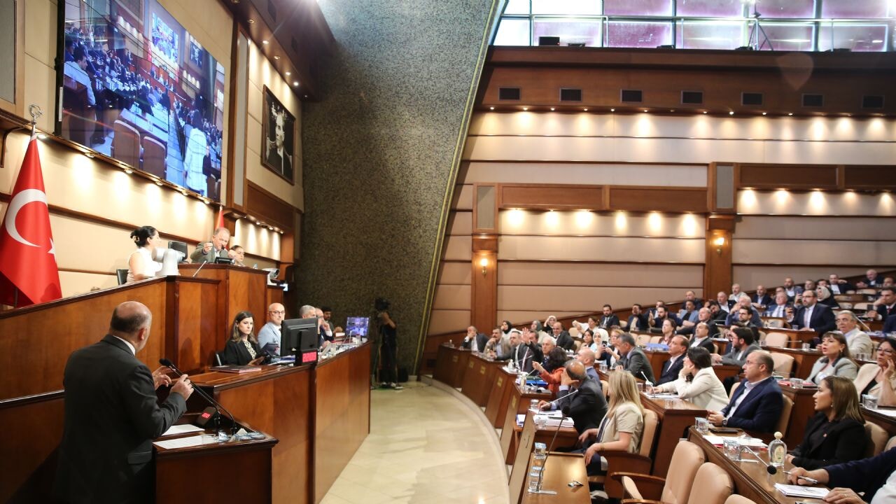 ibb meclisinde tartismali karar kres ve yurtlara dev zam nTkOPqFh