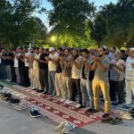 istanbulda gazze icin duaya duran kalabalik hamas asla cekilmez XhsORQI4