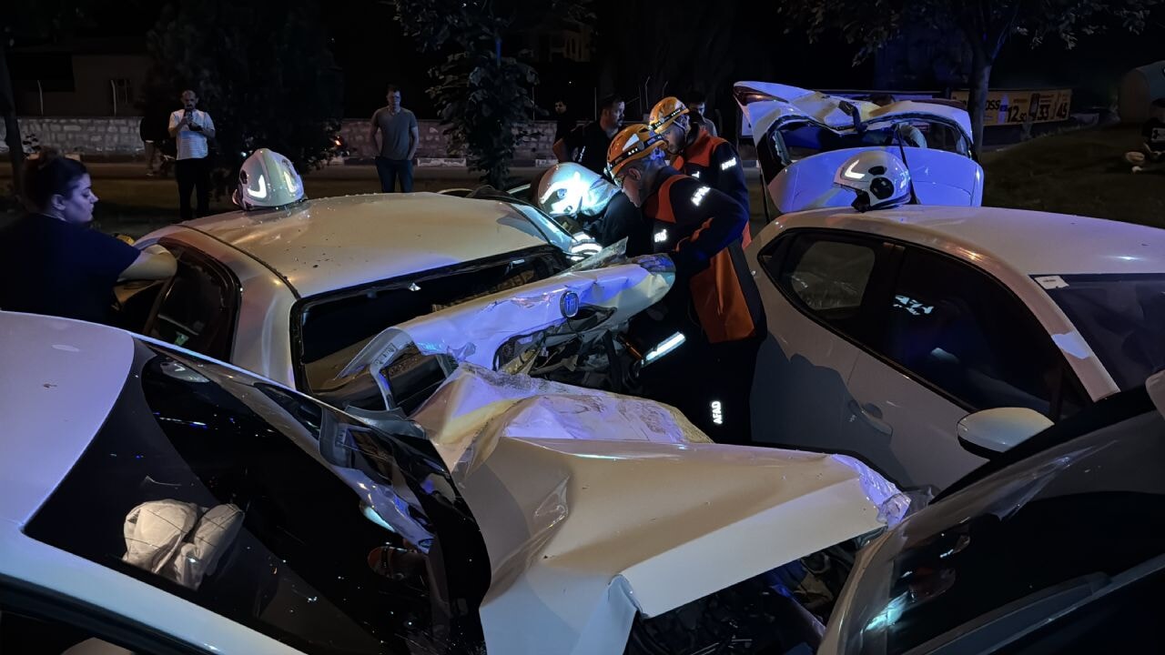 kutahya tren gari kavsaginda feci kaza trafik felc oldu 47VGd4Pq