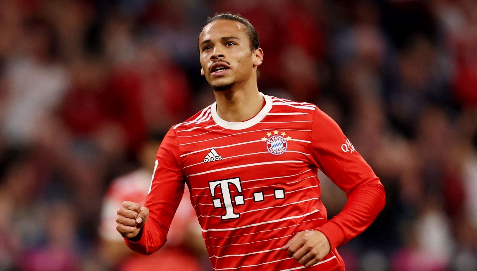 leroy sane istanbulda uclu cektirdi BsXb9Ym4