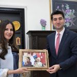 sirbistan cumhurbaskaninin esi turkiye maarif vakfi temsilcisini kabul etti r6lbXdZr