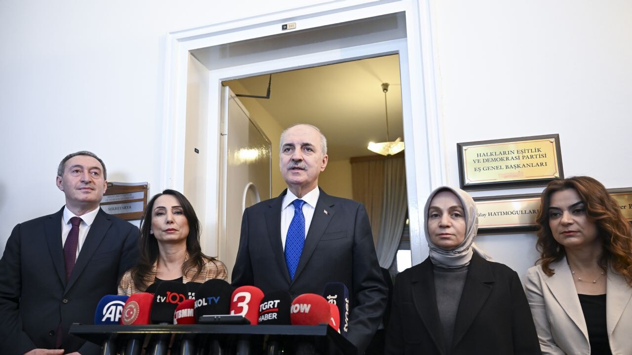 tbmm baskani kurtulmustan dem partiye kritik ziyaret yeni komisyon masada uXCjdFvK