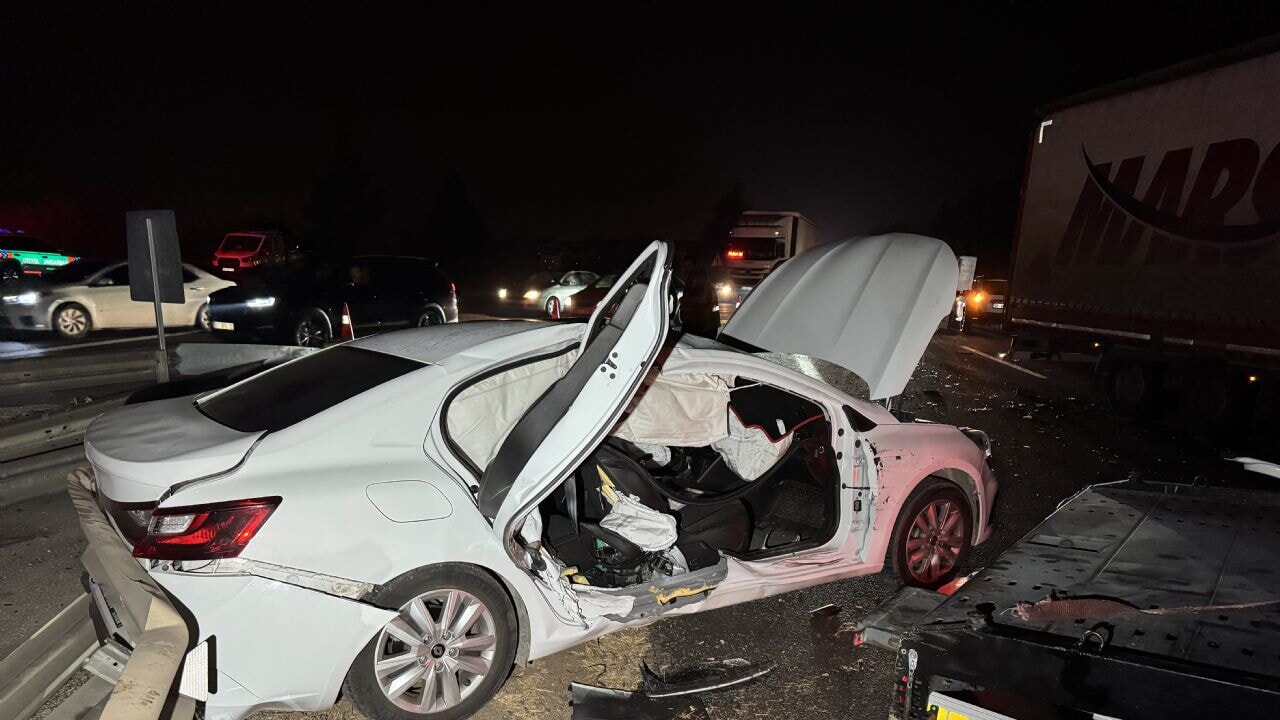 adanada trafik kazasi tag otoyolunda dort arac birbirine girdi