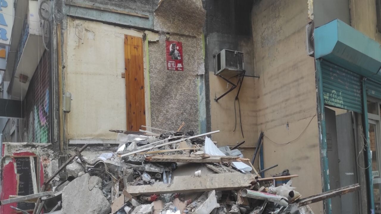 beyoglundaki patlamanin izleri gunduz ortaya cikti