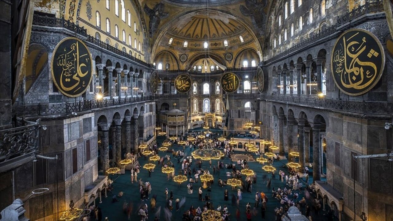 Cumhurbaşkanı Erdoğan'dan 'Ayasofya' paylaşımı 71 cumhurbaskani erdogandan ayasofya paylasimi ZE9KprDB