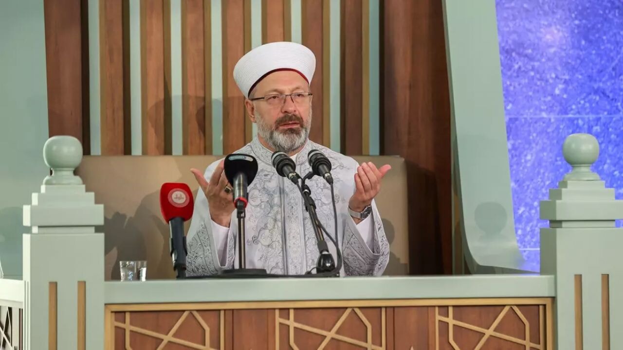 diyanet isleri baskani erbastan orman yanginlari icin yagmur duasi Id5QLO79