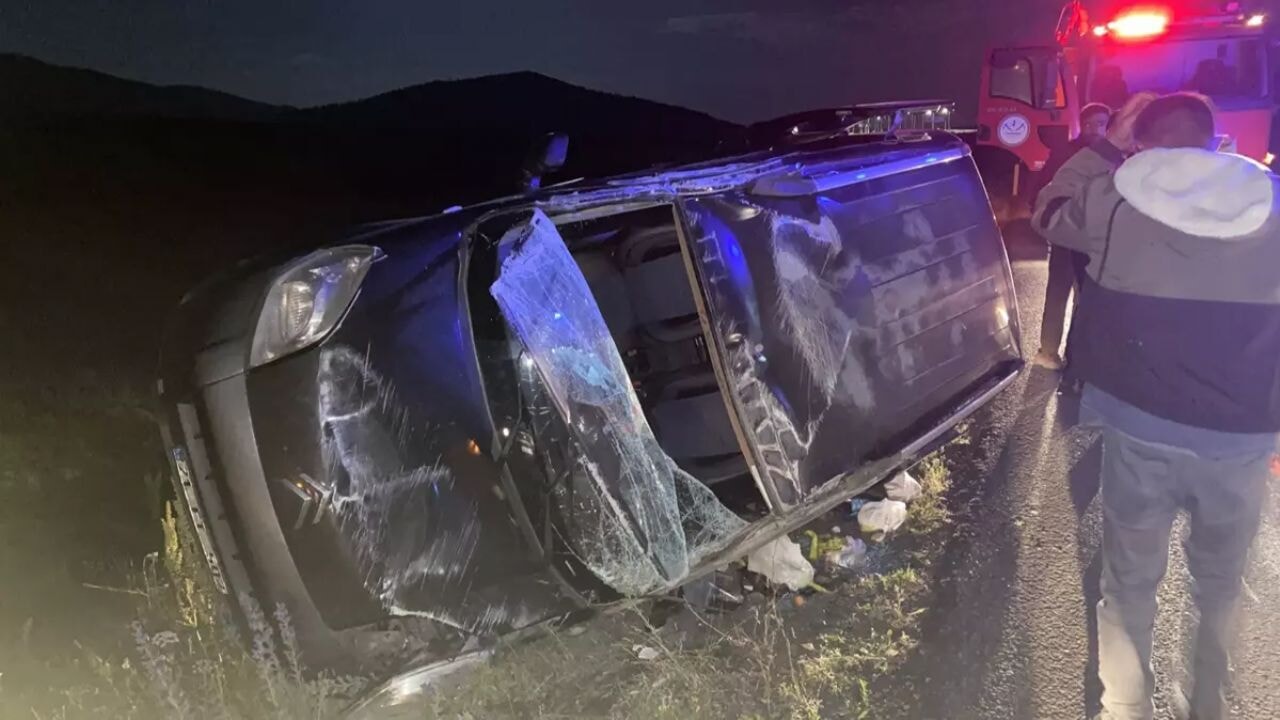 Erzurum-Kars yolunda korkunç kaza 71 erzurum kars yolunda korkunc kaza