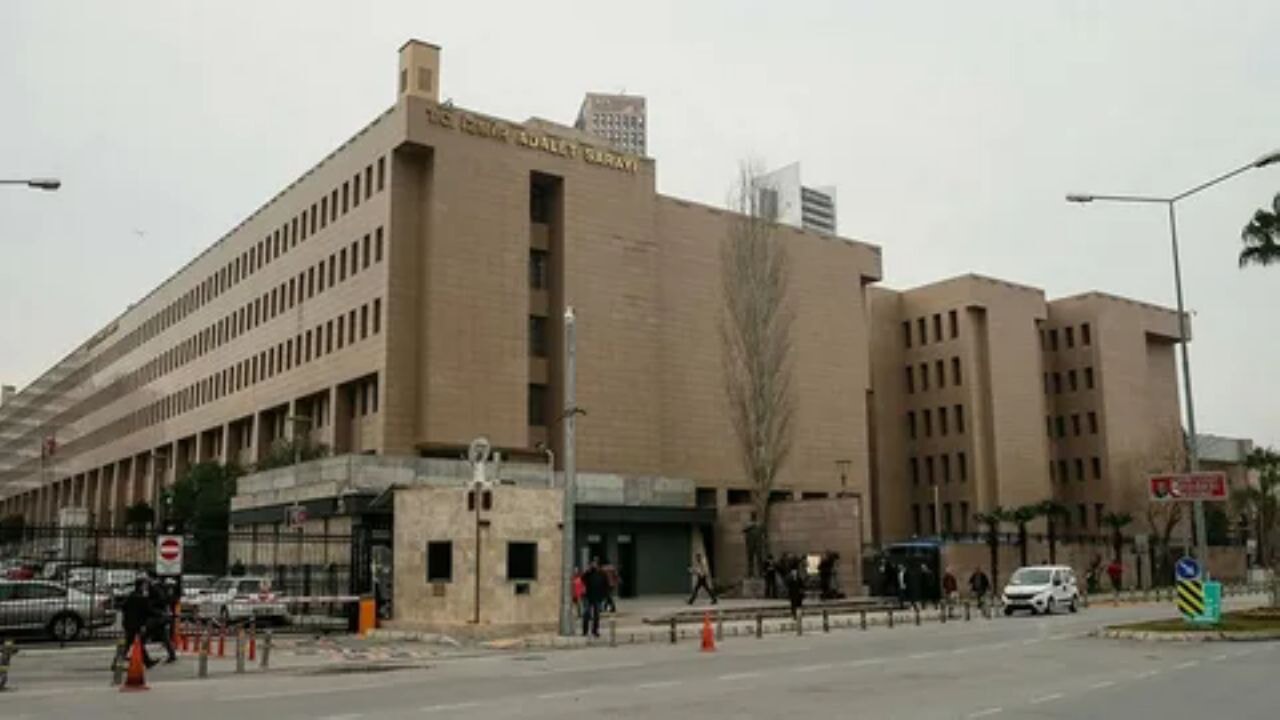 izmir buyuksehir belediyesinde kriz yolsuzluk sorusturmasi buyuyor