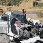 izmir yolu kan golune dondu baba ve uc cocugu kazada hayatini kaybetti yuXsL112