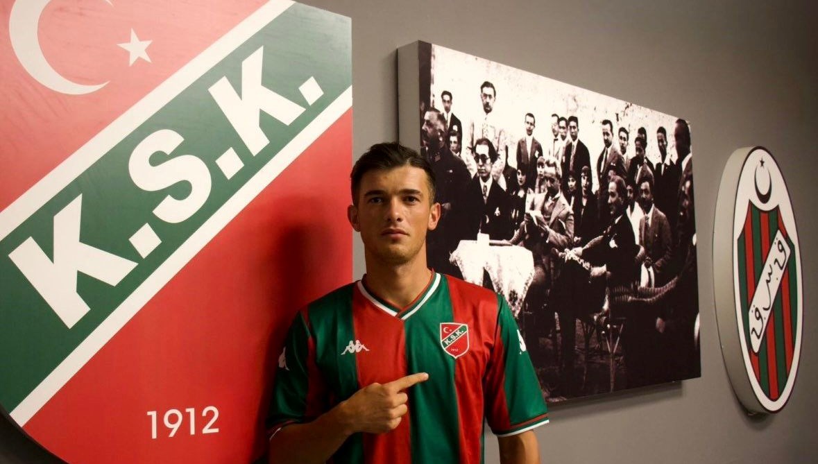 karsiyakada transferler devam ediyor HTNsVg6M